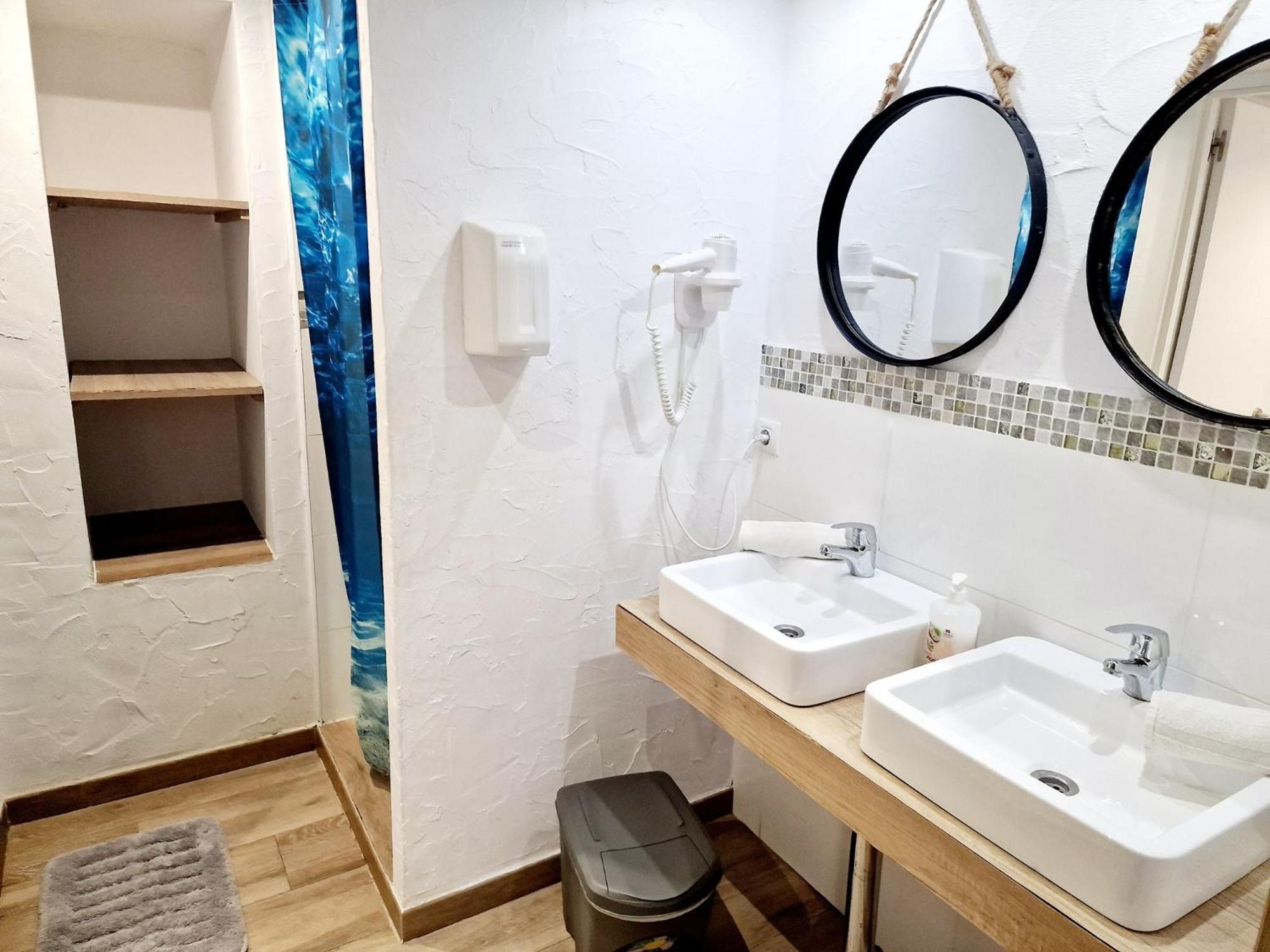 פלמה דה מיורקה Y Hostel - Albergue Juvenil מראה חיצוני תמונה